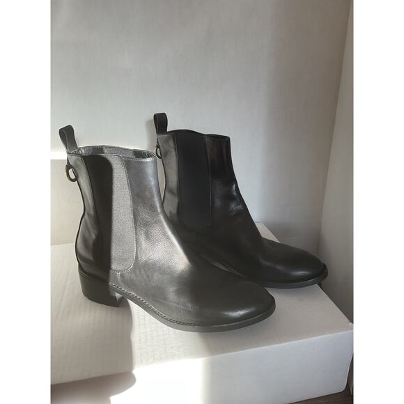 Cole Haan - Newburg - Waterproof Black Leather Ankle Boot w/ Nike Air - 7.5B - Picture 3 of 10